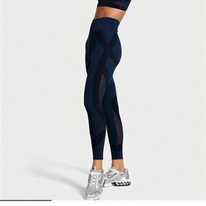 Victoria’s Secret VSX elevate redefined contours leggings noir navy black mesh L
